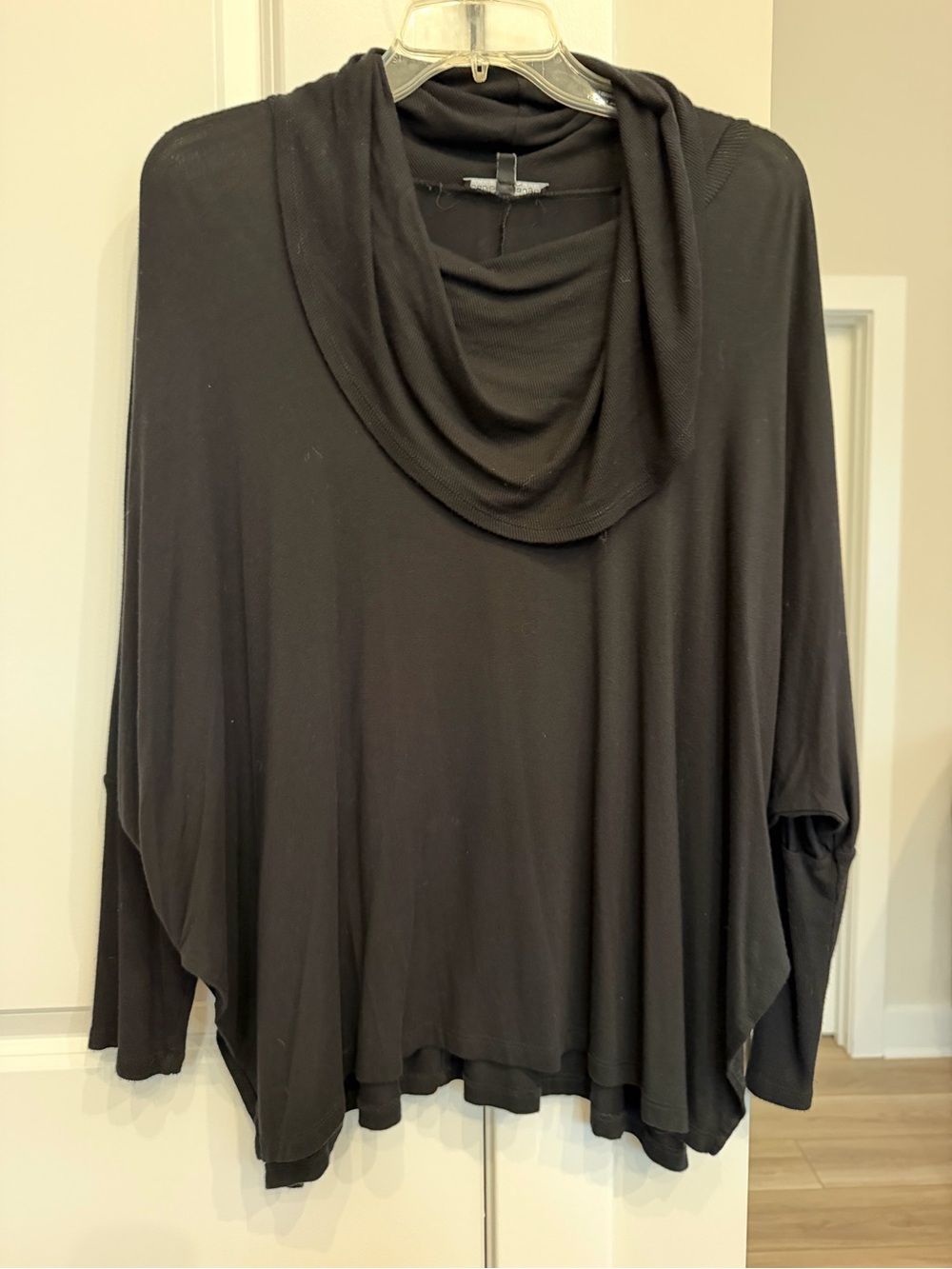 Cable & Gauge Black Cowl Neck Dolman Sleeve Tunic Top Size M